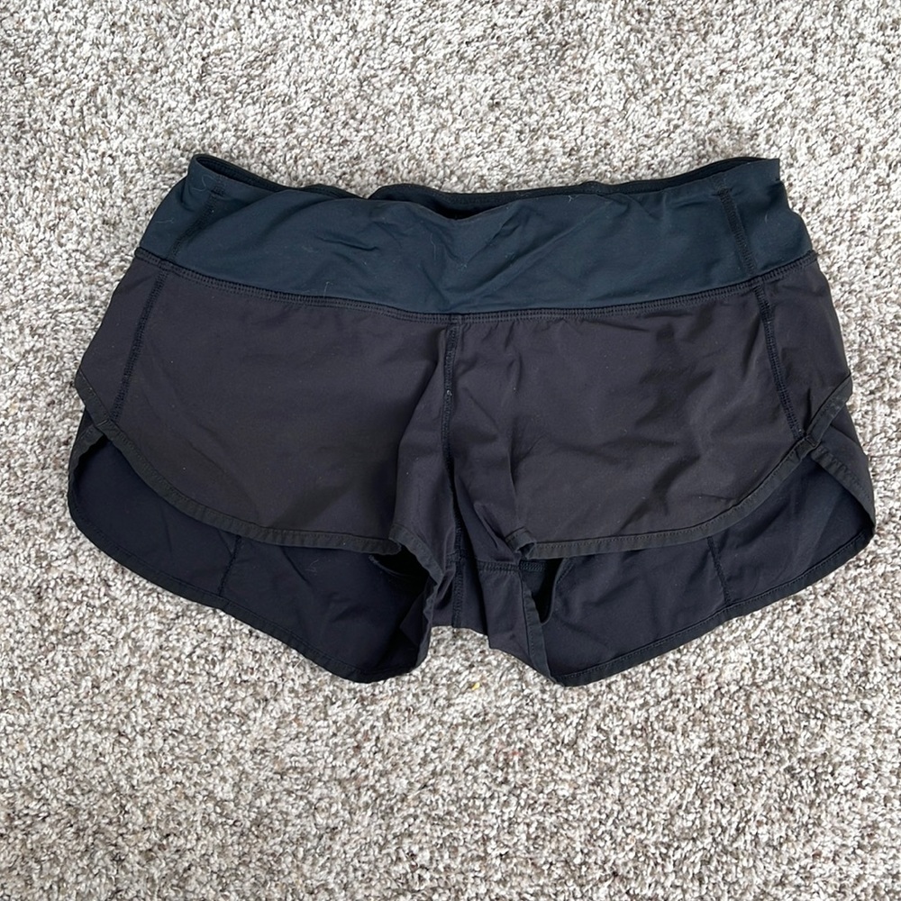 Lululemon running shorts size 6